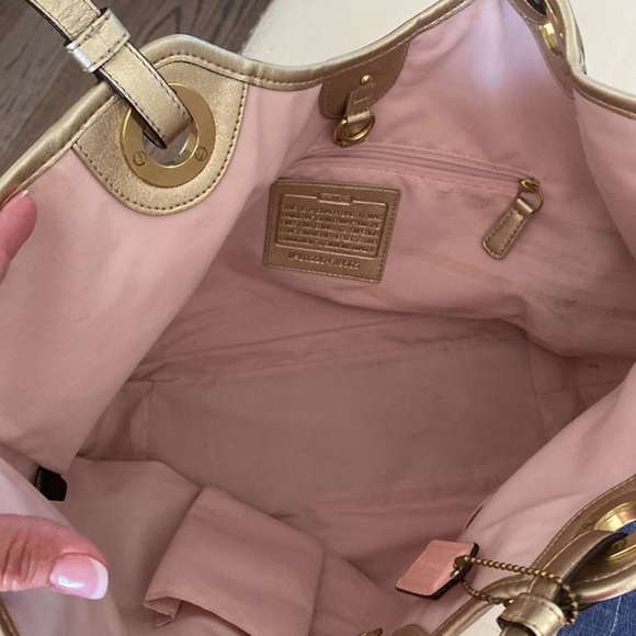 Coach tote/purse - Picture 2 of 5